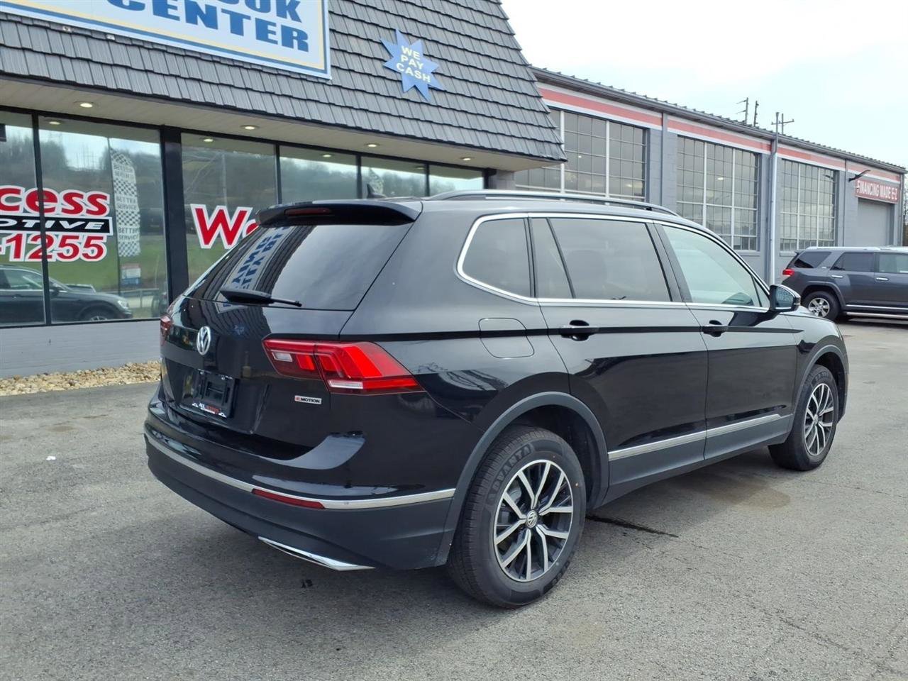 Used 2021 Volkswagen Tiguan SE AWD/4WD image 2