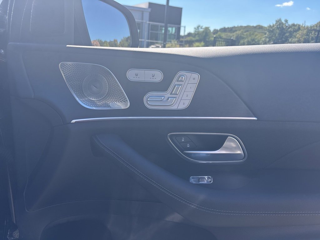Used 2025 Mercedes-Benz GLS 450 4MATIC image 18
