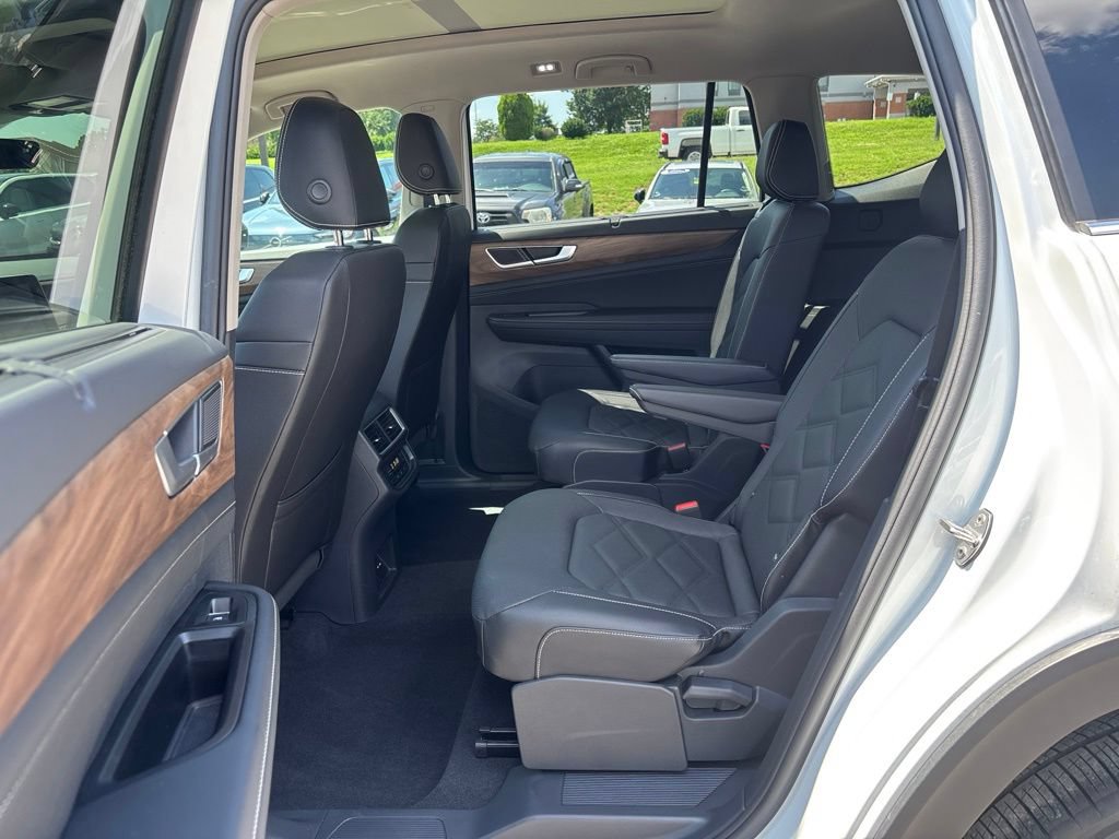 Used 2026 Volkswagen Atlas SE w/ Panoramic Sunroof Package FWD image 25