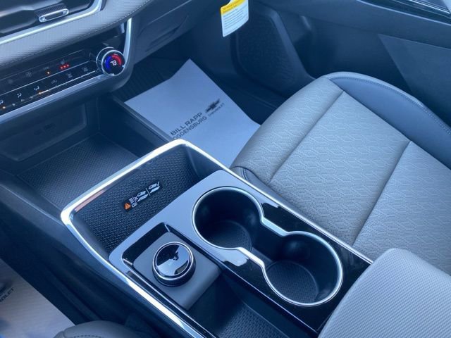 New 2026 Chevrolet Equinox LT w/ Convenience Package II AWD/4WD image 13