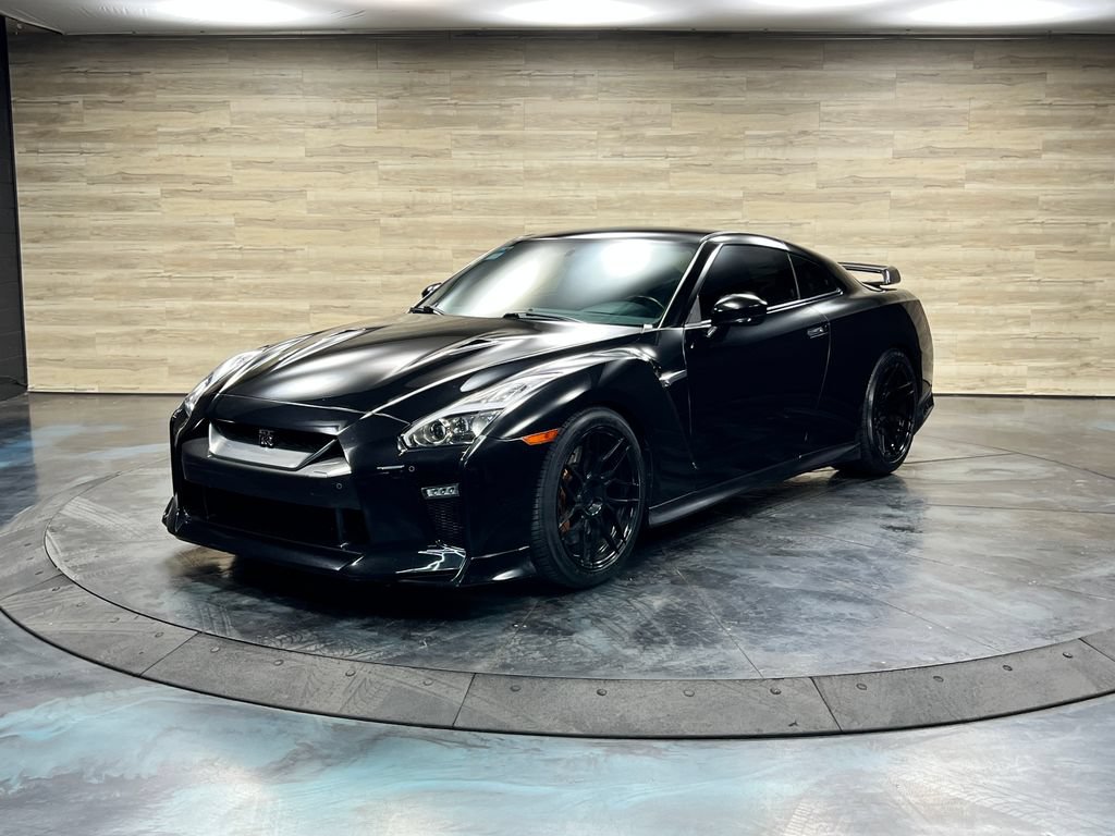 Used 2019 Nissan GT-R Premium w/ Premium Interior Package AWD/4WD image 7