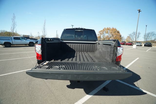 Used 2024 Nissan Titan SV w/ SV Convenience Package image 17