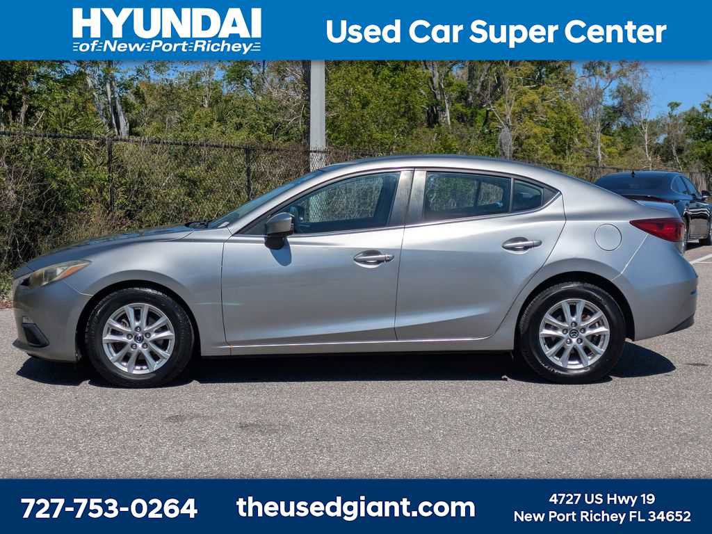 Used 2016 MAZDA MAZDA3 i Sport w/ Preferred Equipment Package image 2