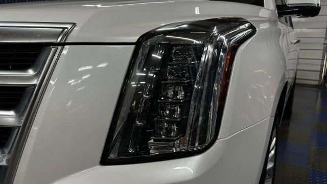 Used 2019 Cadillac Escalade Premium Luxury image 63