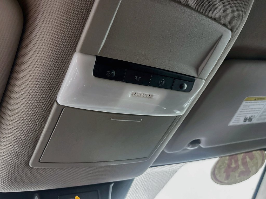 Used 2024 Nissan Rogue S FWD image 18