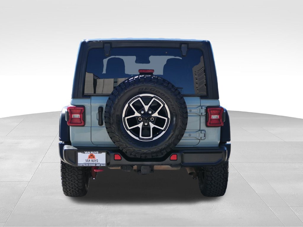 Certified 2024 Jeep Wrangler Unlimited Rubicon AWD/4WD image 4