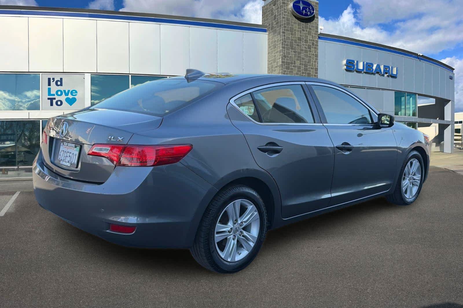 Used 2013 Acura ILX FWD image 2