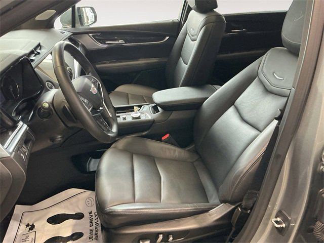 Certified 2023 Cadillac XT5 Premium Luxury w/ LPO, Floor Liner Package image 7