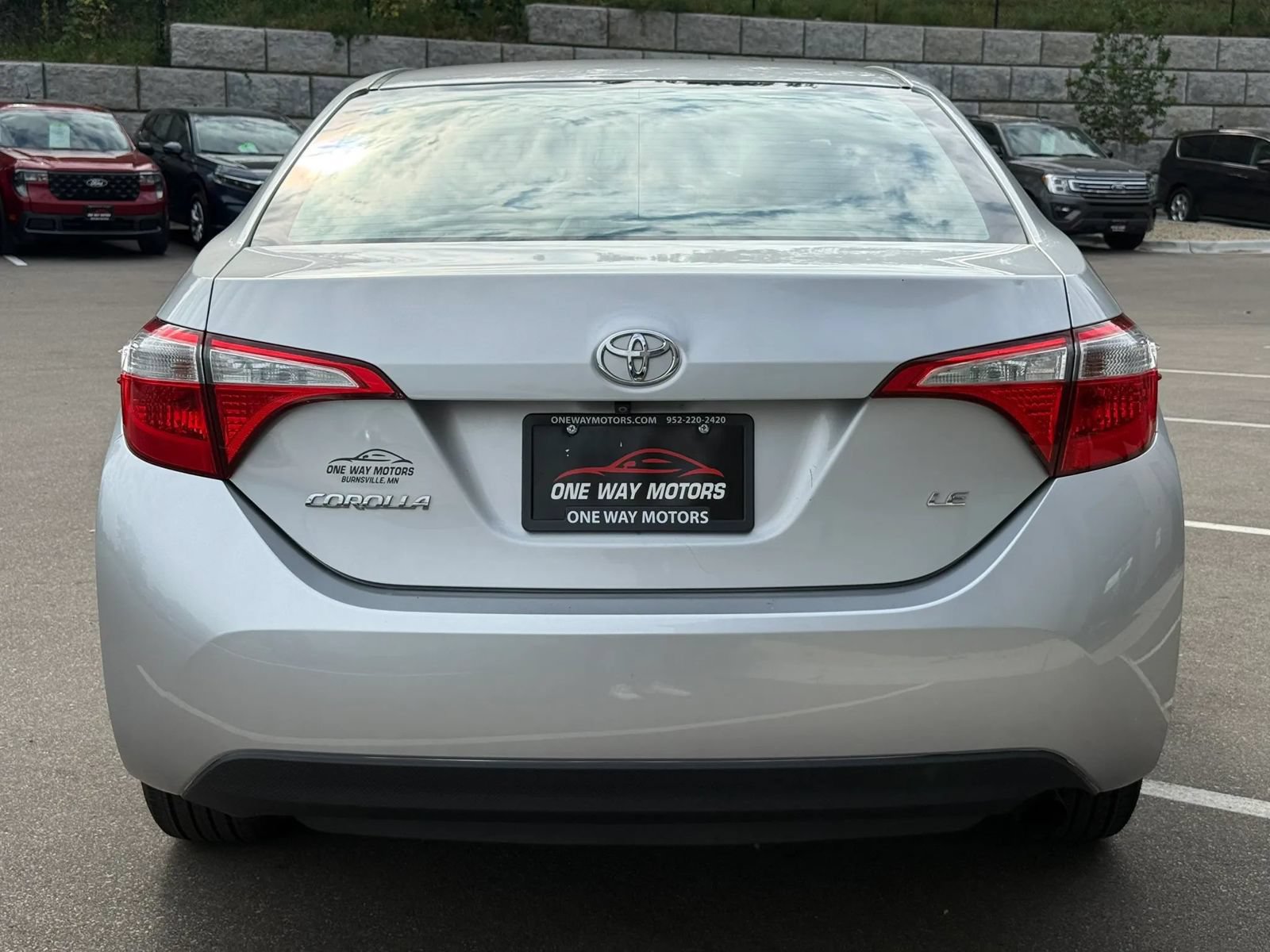 Used 2014 Toyota Corolla LE FWD image 4