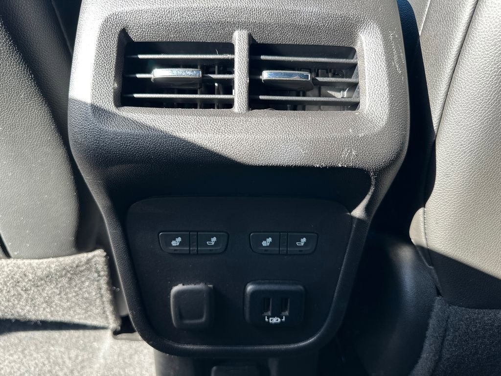 Used 2018 Chevrolet Equinox Premier image 13