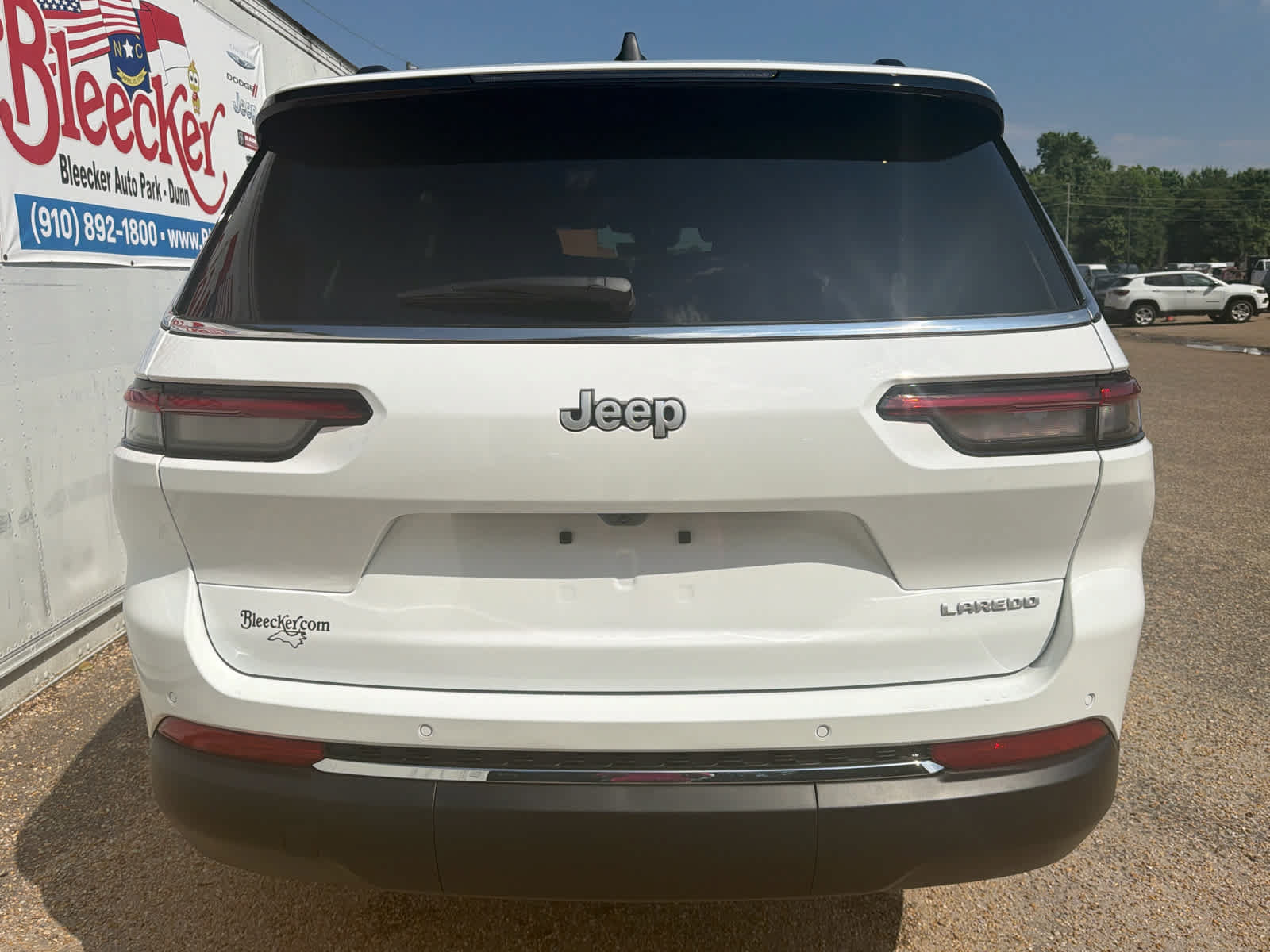New 2026 Jeep Grand Cherokee L Laredo w/ Trailer Tow Package RWD image 4
