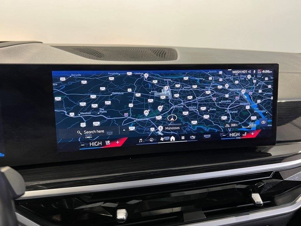 Used 2024 BMW X7 M60i w/ Executive Package image 43