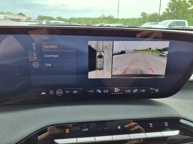 Used 2025 Buick Enclave Preferred AWD/4WD image 76