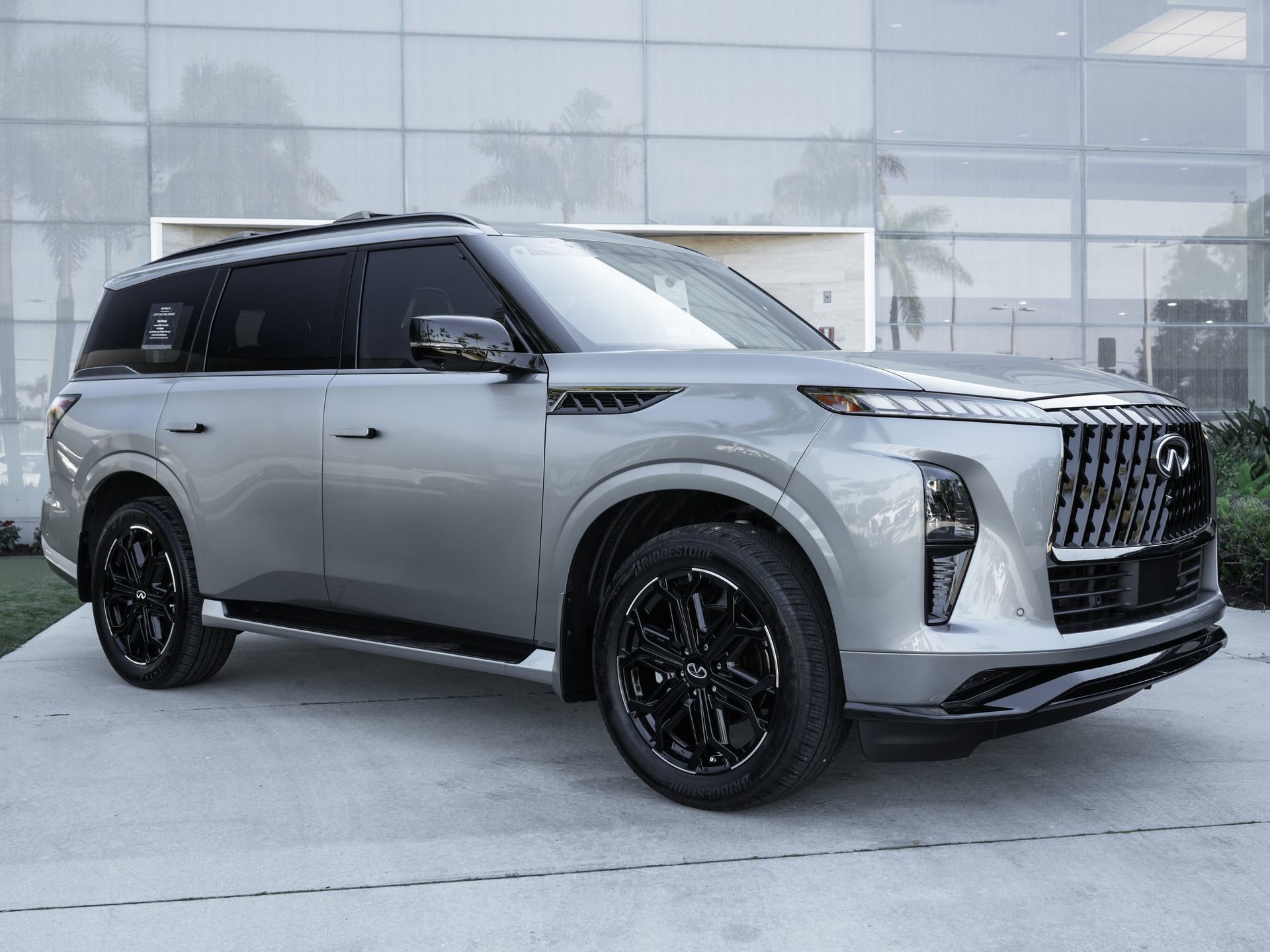 Certified 2026 INFINITI QX80 4WD w/ Sport Exterior Package image 2