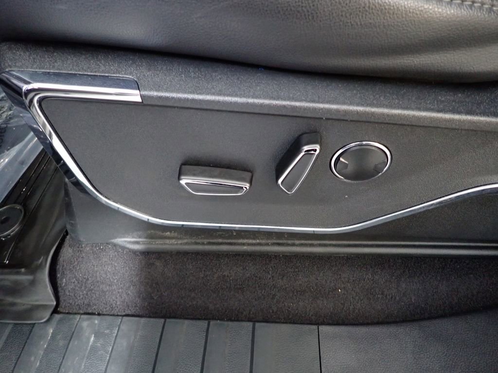 Used 2023 Ford F150 Lariat w/ Equipment Group 502A High image 24