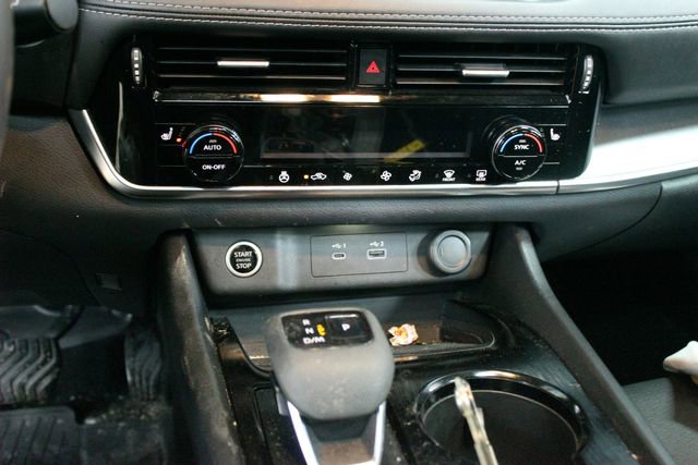 Used 2021 Nissan Rogue SV AWD/4WD image 18