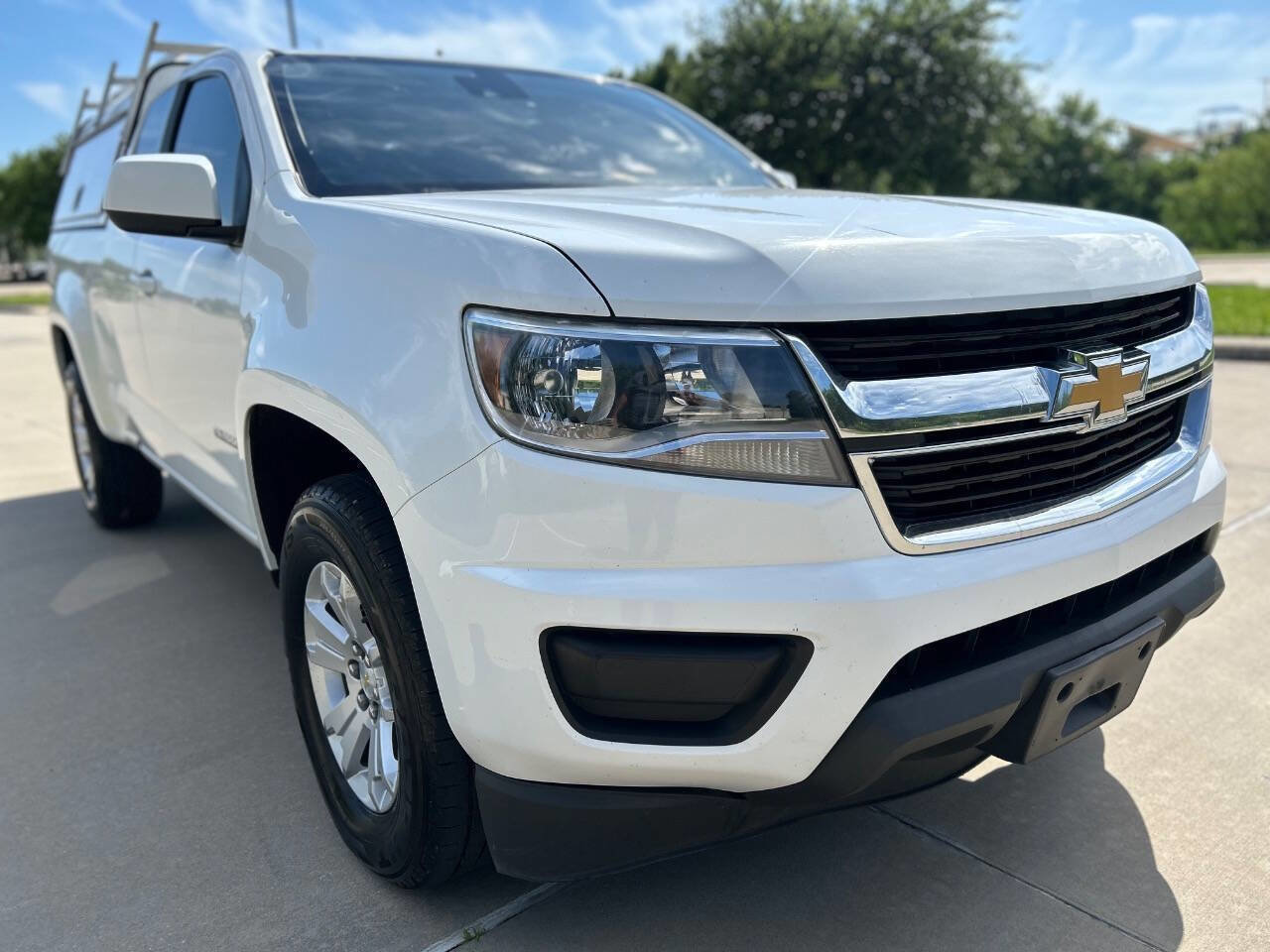 Used 2020 Chevrolet Colorado LT w/ Safety Package AWD/4WD image 4