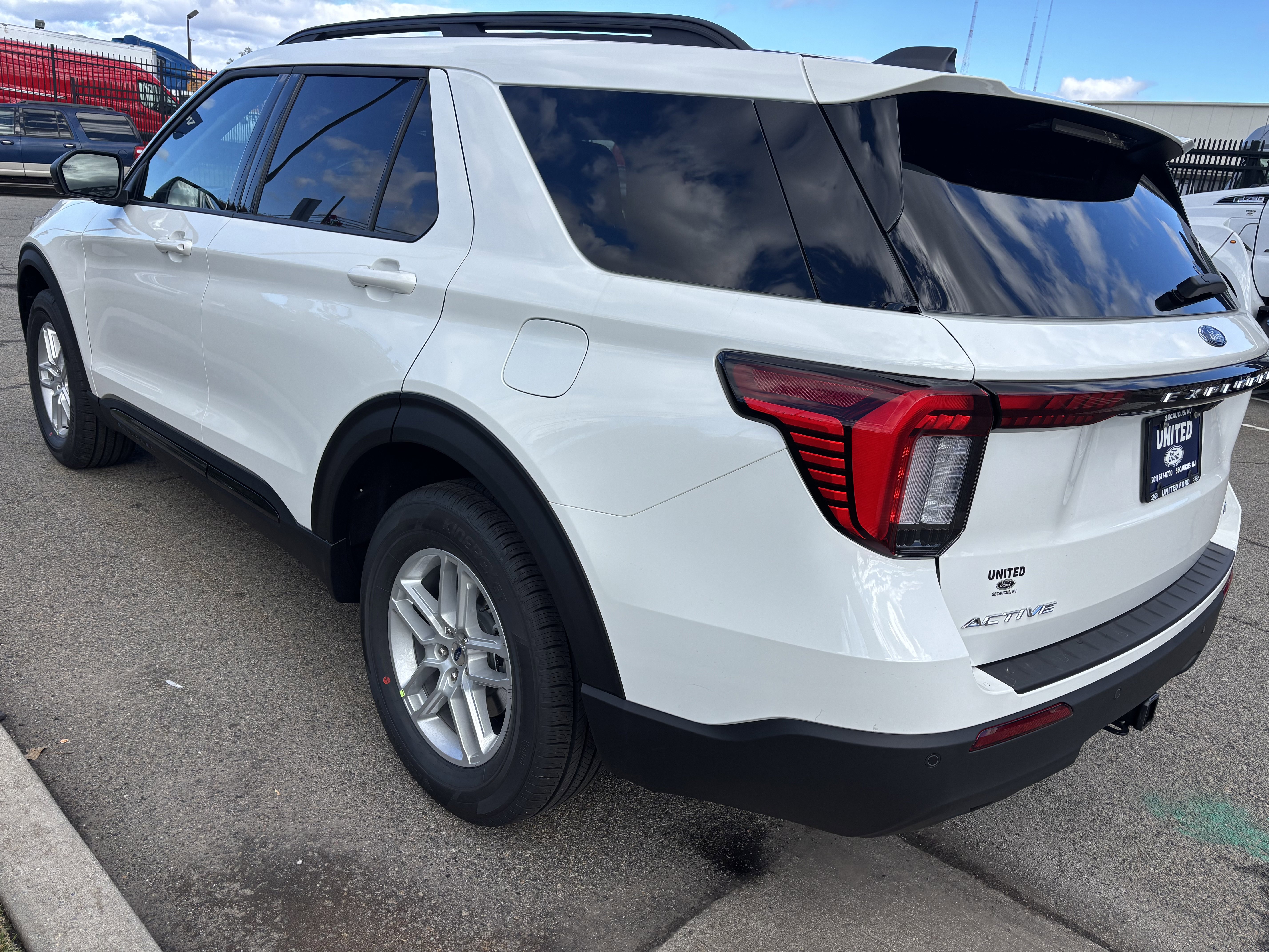 New 2026 Ford Explorer Active image 8