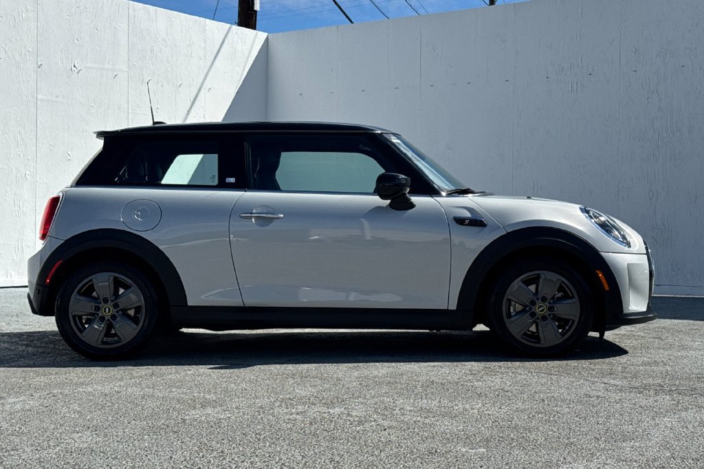 Used 2023 MINI Cooper SE FWD image 2