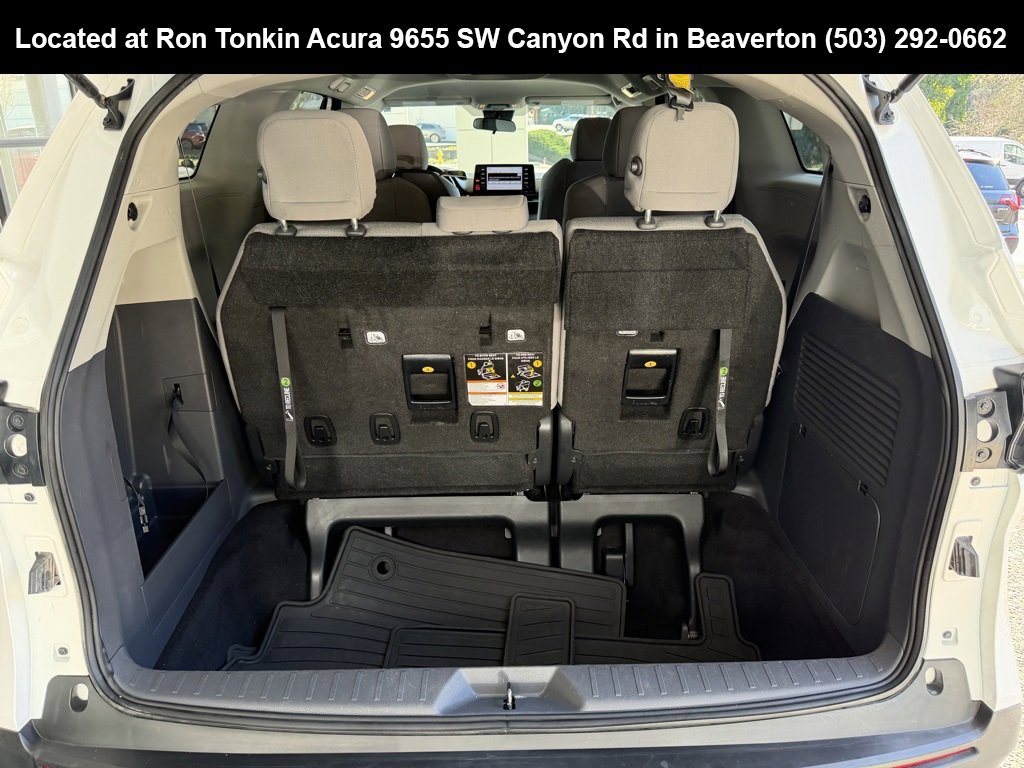 Used 2023 Toyota Sienna LE image 11