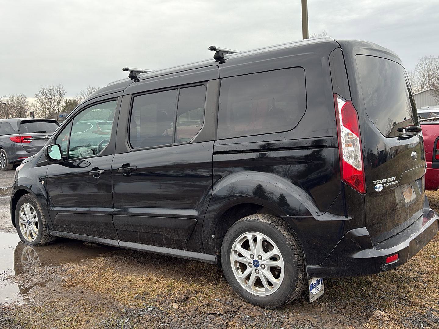 Used 2021 Ford Transit Connect XLT image 4