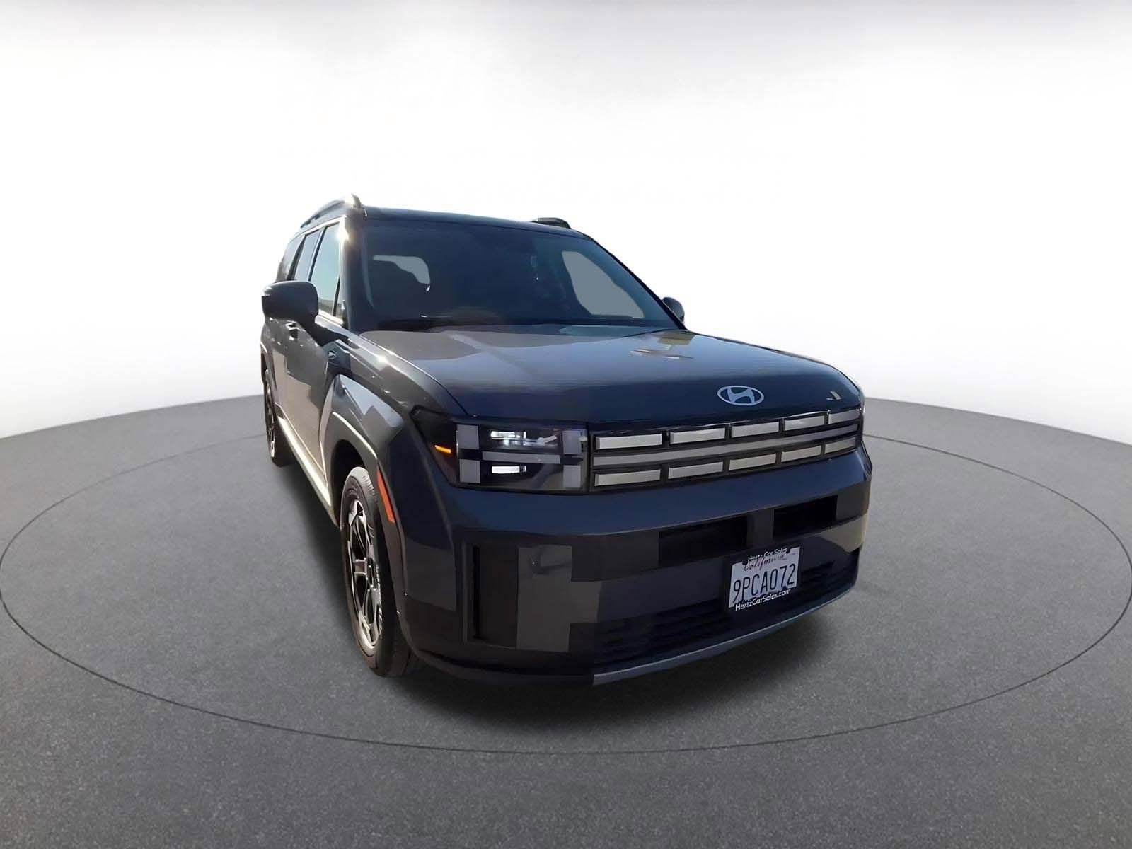 Used 2025 Hyundai Santa Fe SEL image 3