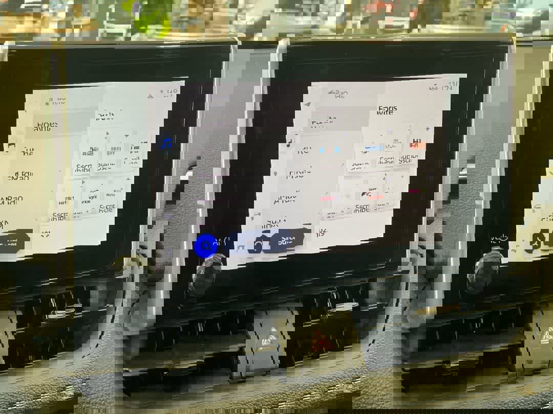 Used 2024 Toyota RAV4 XLE image 18