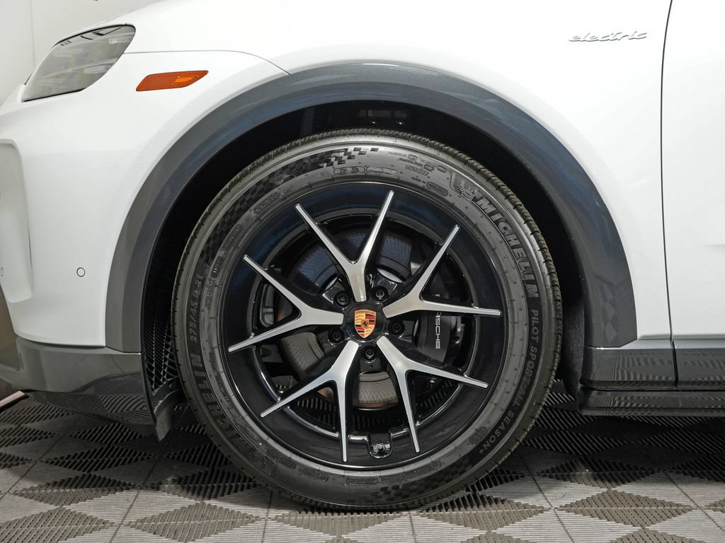 New 2026 Porsche Cayenne Electric AWD/4WD image 14