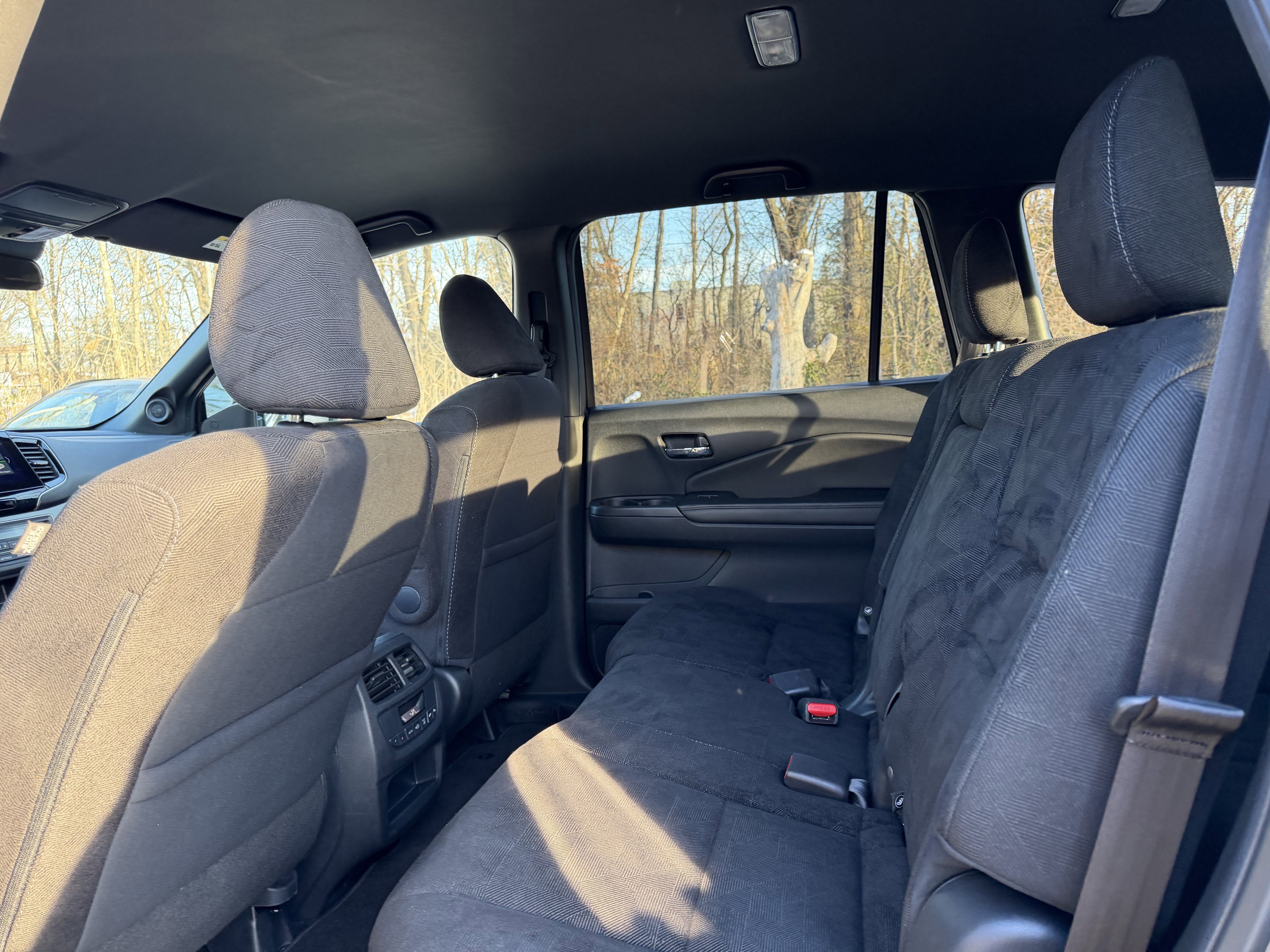 Used 2022 Honda Pilot Sport image 23