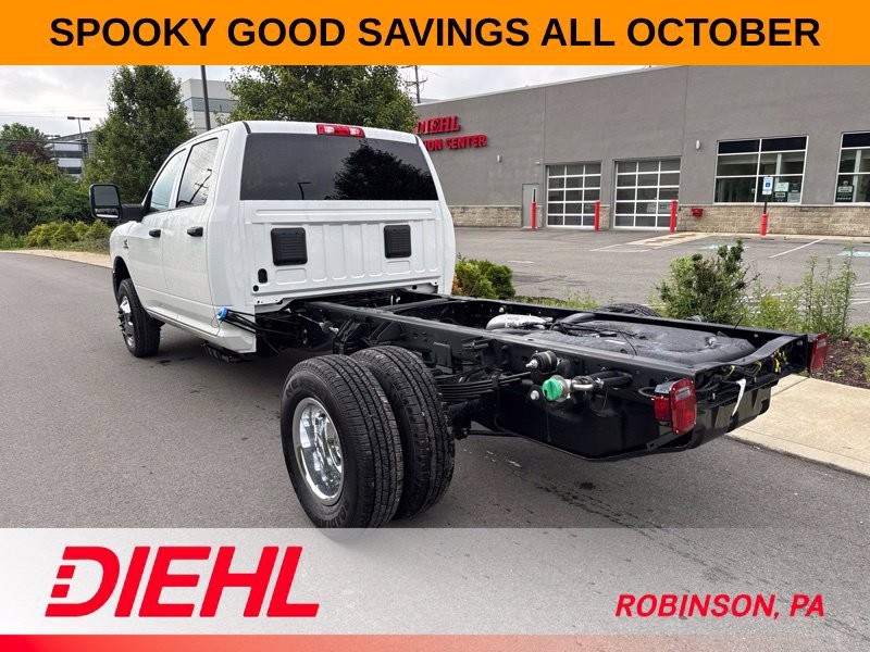 New 2026 RAM 3500 Tradesman w/ Chrome Appearance Group A AWD/4WD image 5
