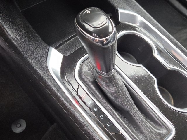 Used 2020 Chevrolet Traverse LT w/ Driver Confidence II Package AWD/4WD image 21