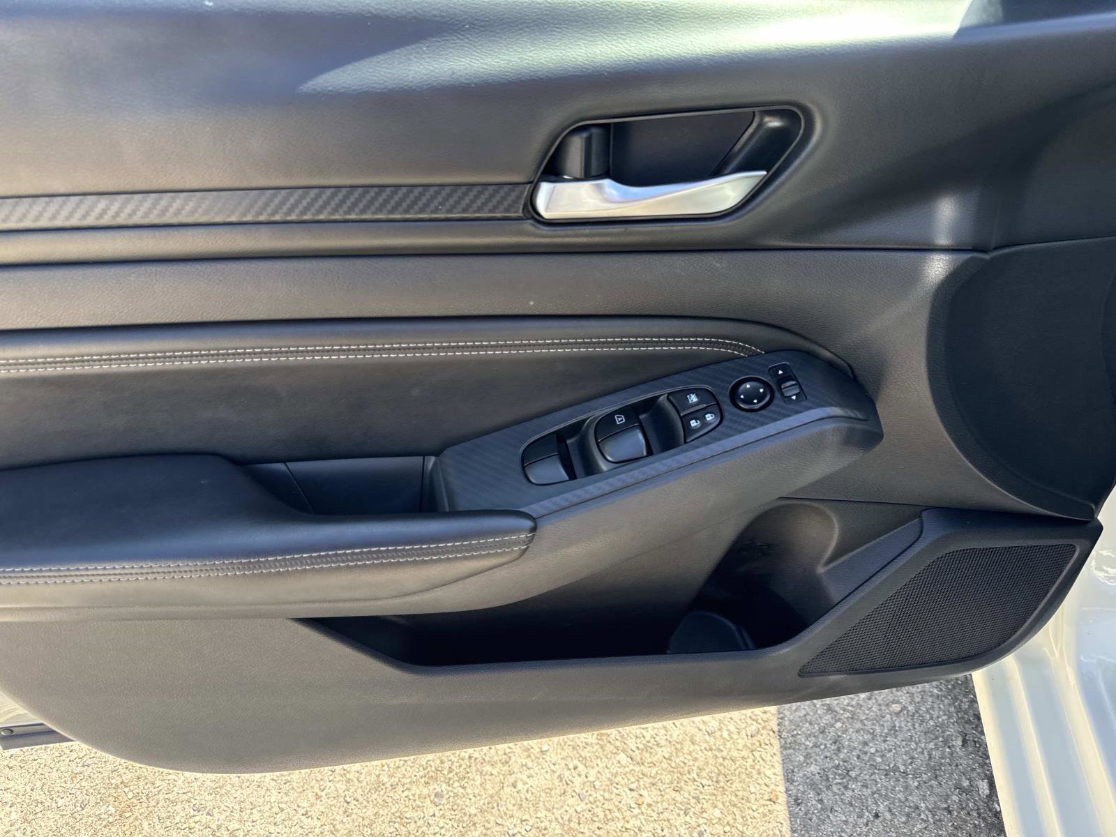 Used 2020 Nissan Altima 2.5 S FWD image 12