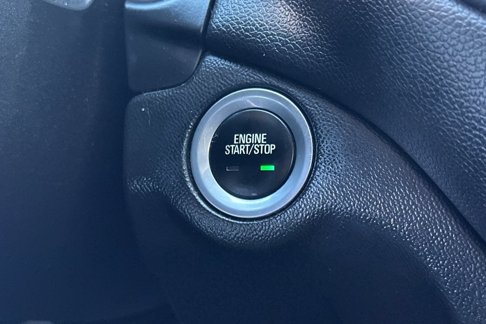 Used 2018 Chevrolet Equinox LT FWD image 22