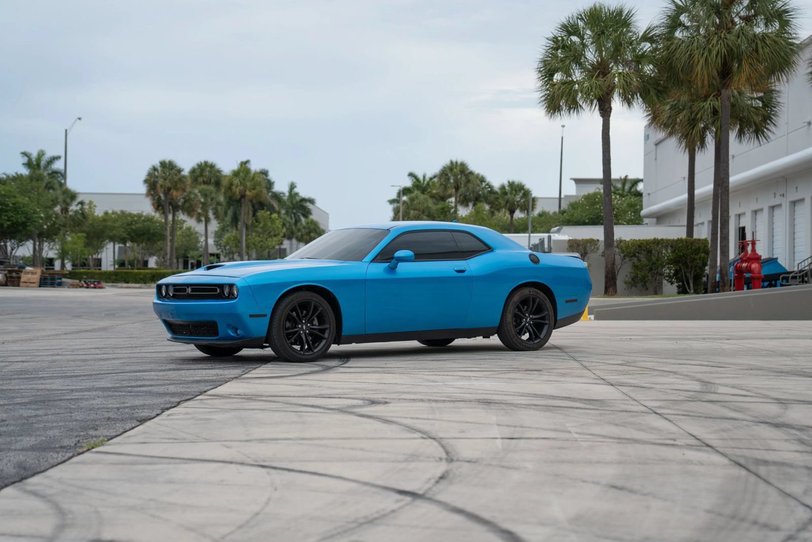 Used 2018 Dodge Challenger SXT Plus RWD image 3