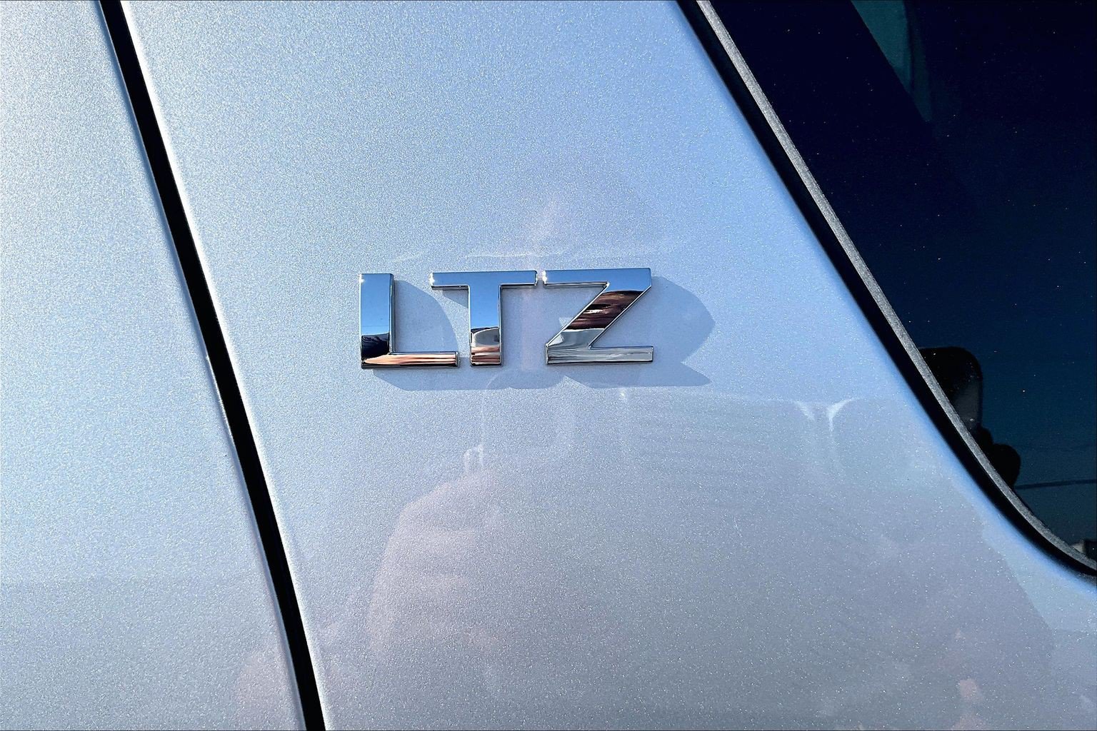 Used 2014 Chevrolet Tahoe LTZ AWD/4WD image 8