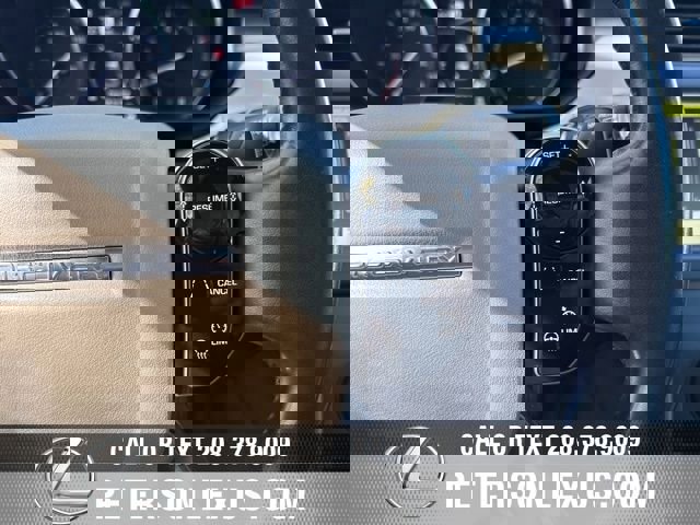 Used 2020 Land Rover Discovery Landmark image 30