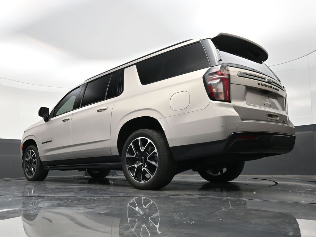 Used 2023 Chevrolet Suburban RST w/ Luxury Package image 22