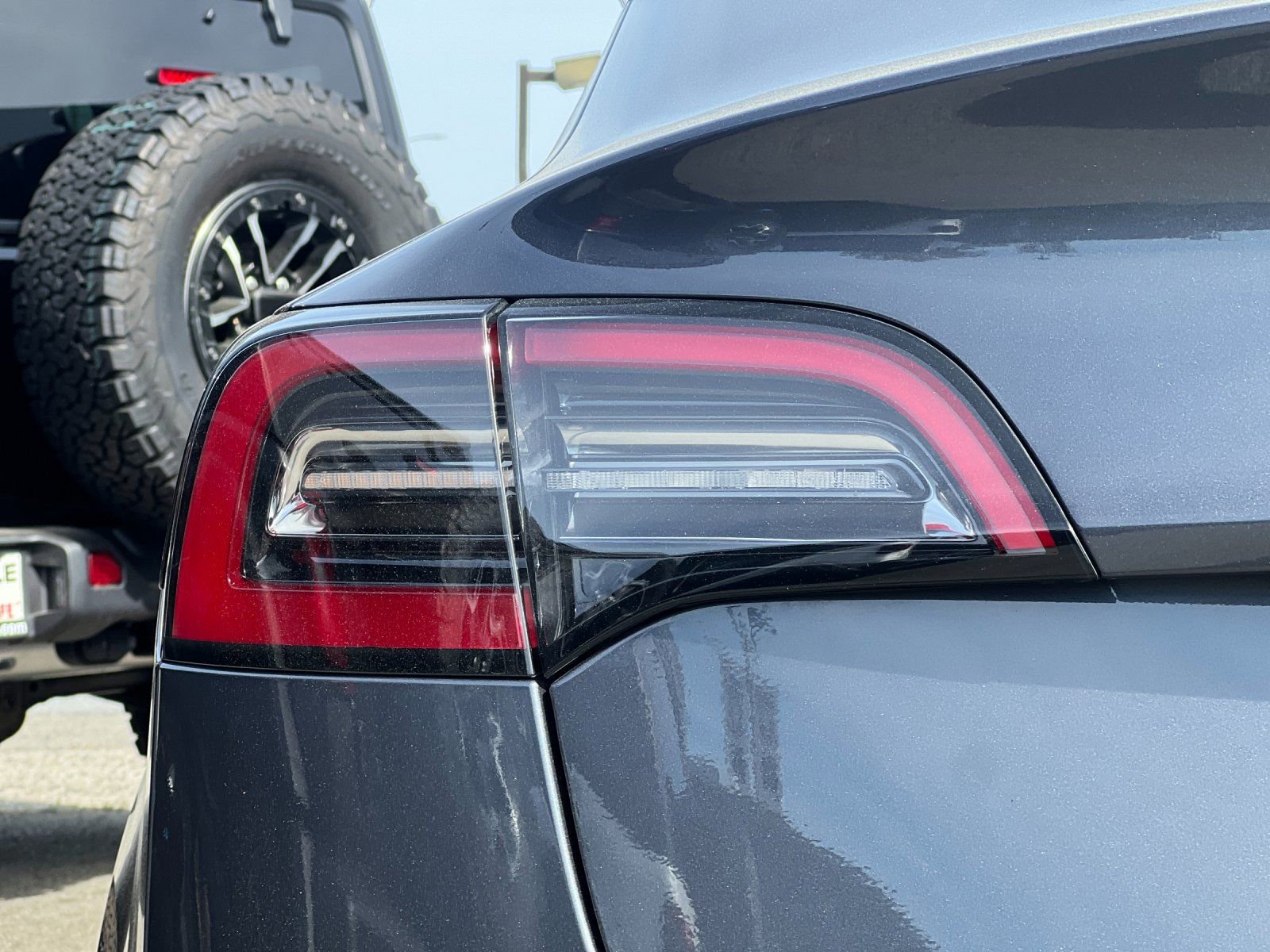 Used 2023 Tesla Model 3 Standard Range image 24