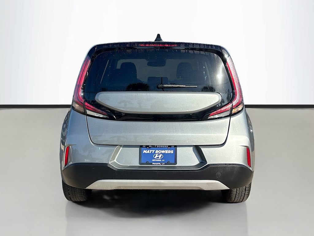 Used 2023 Kia Soul LX image 6