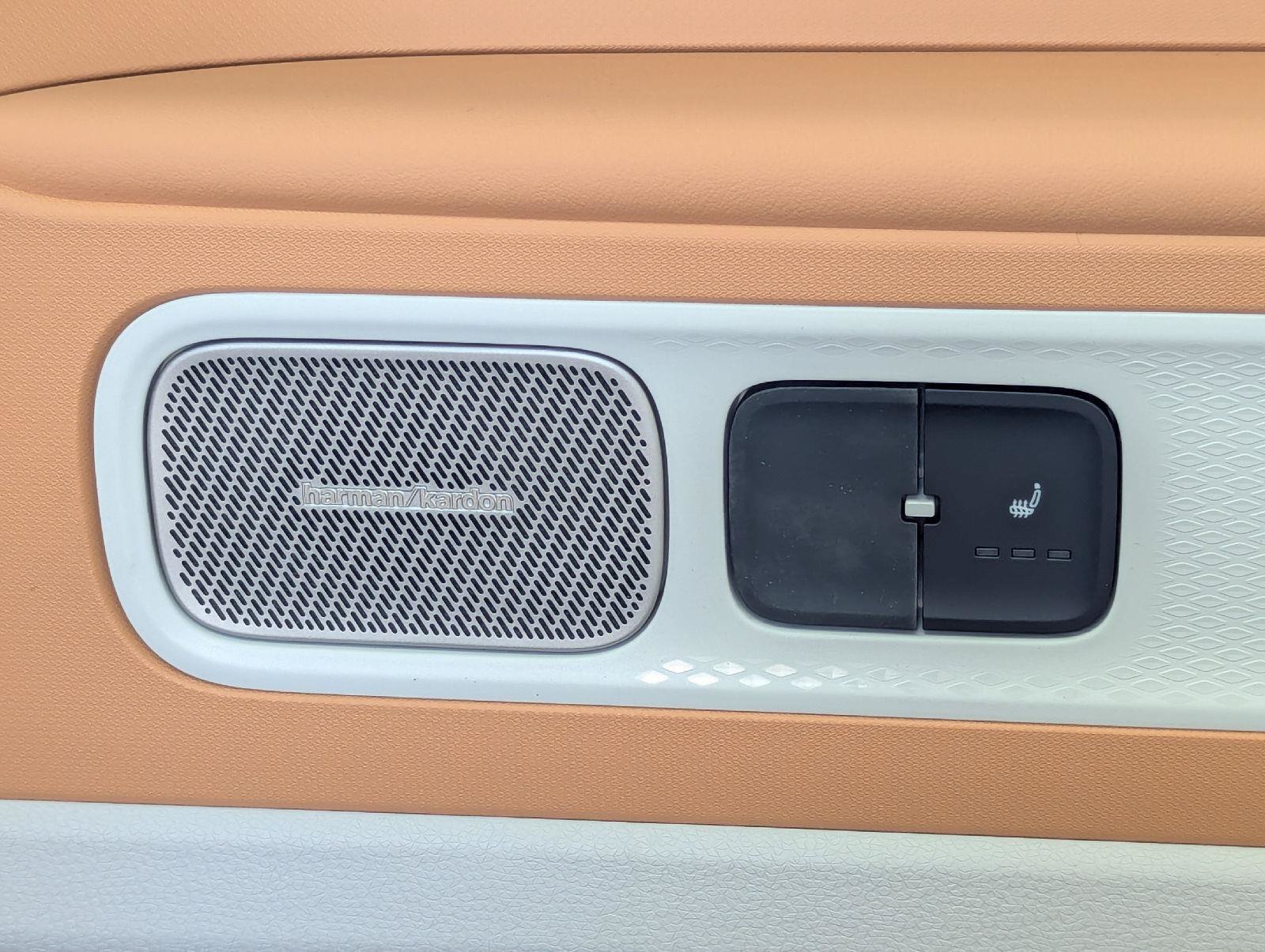 New 2025 Volkswagen ID. Buzz Pro S Plus AWD/4WD image 31