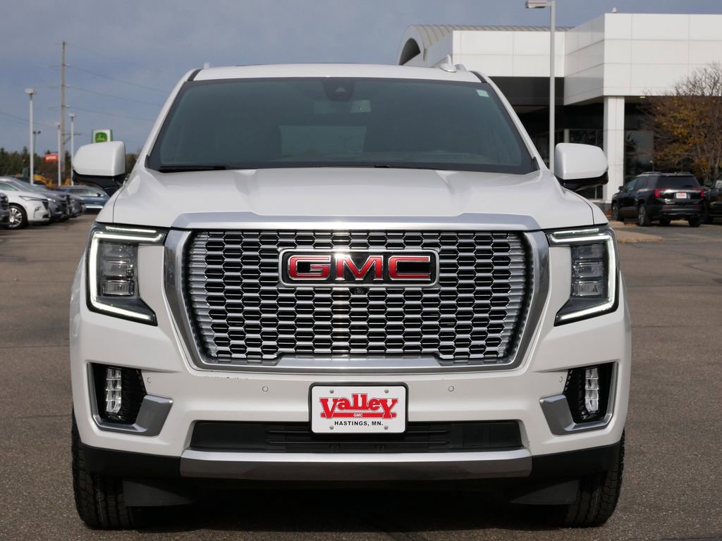 Used 2021 GMC Yukon XL Denali image 2