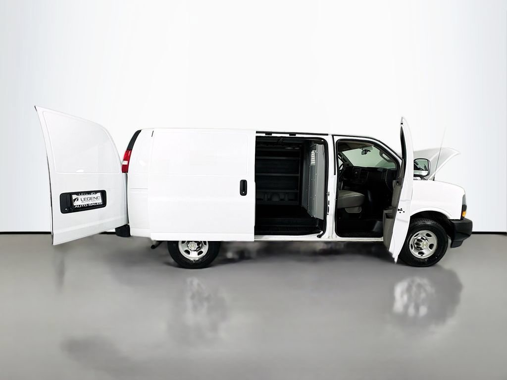 Used 2022 Chevrolet Express 2500 w/ Driver Convenience Package RWD image 20