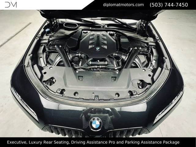 Used 2023 BMW 760i xDrive w/ Executive Package AWD/4WD image 57