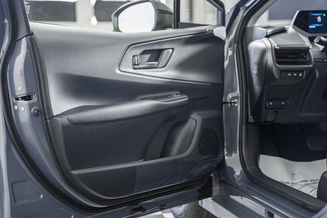 New 2026 Toyota Prius Plug-In Hybrid FWD image 43