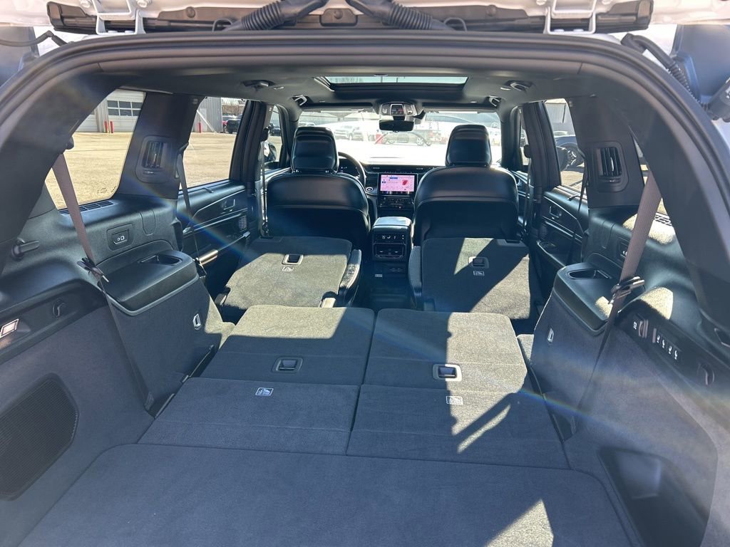 Used 2025 Jeep Grand Cherokee L Overland w/ Luxury Tech Group IV image 29