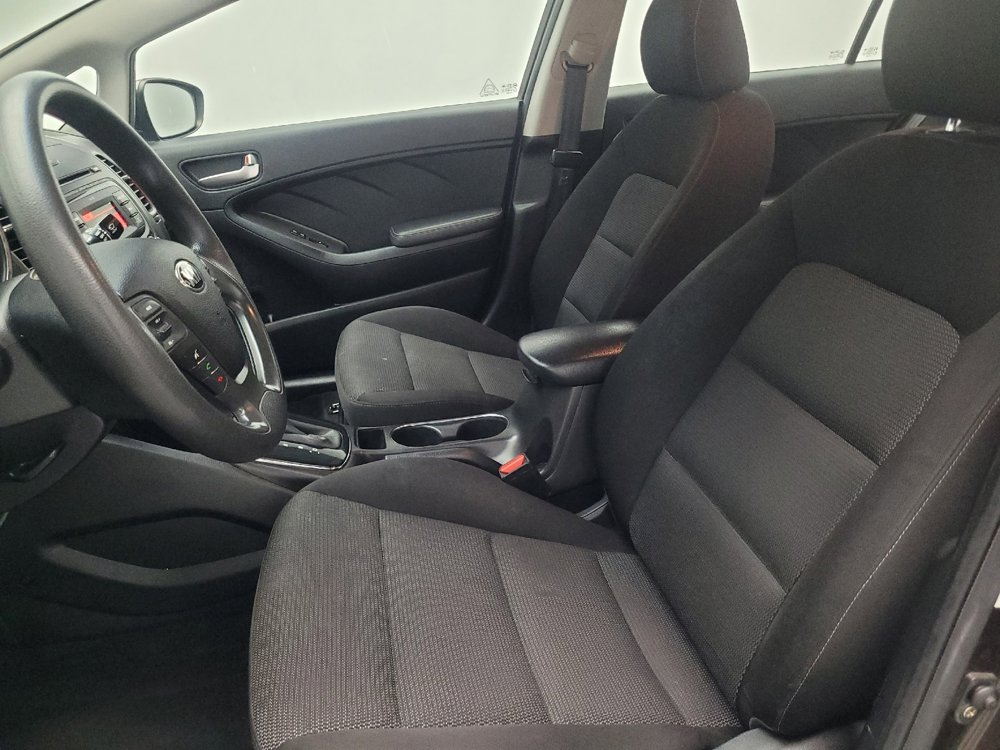 Used 2017 Kia Forte LX image 17