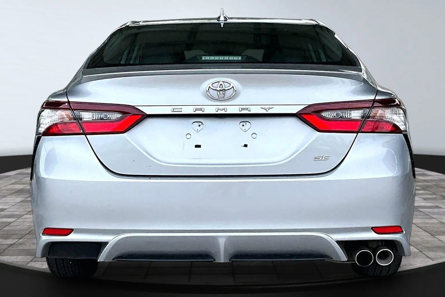 Used 2021 Toyota Camry SE FWD image 5
