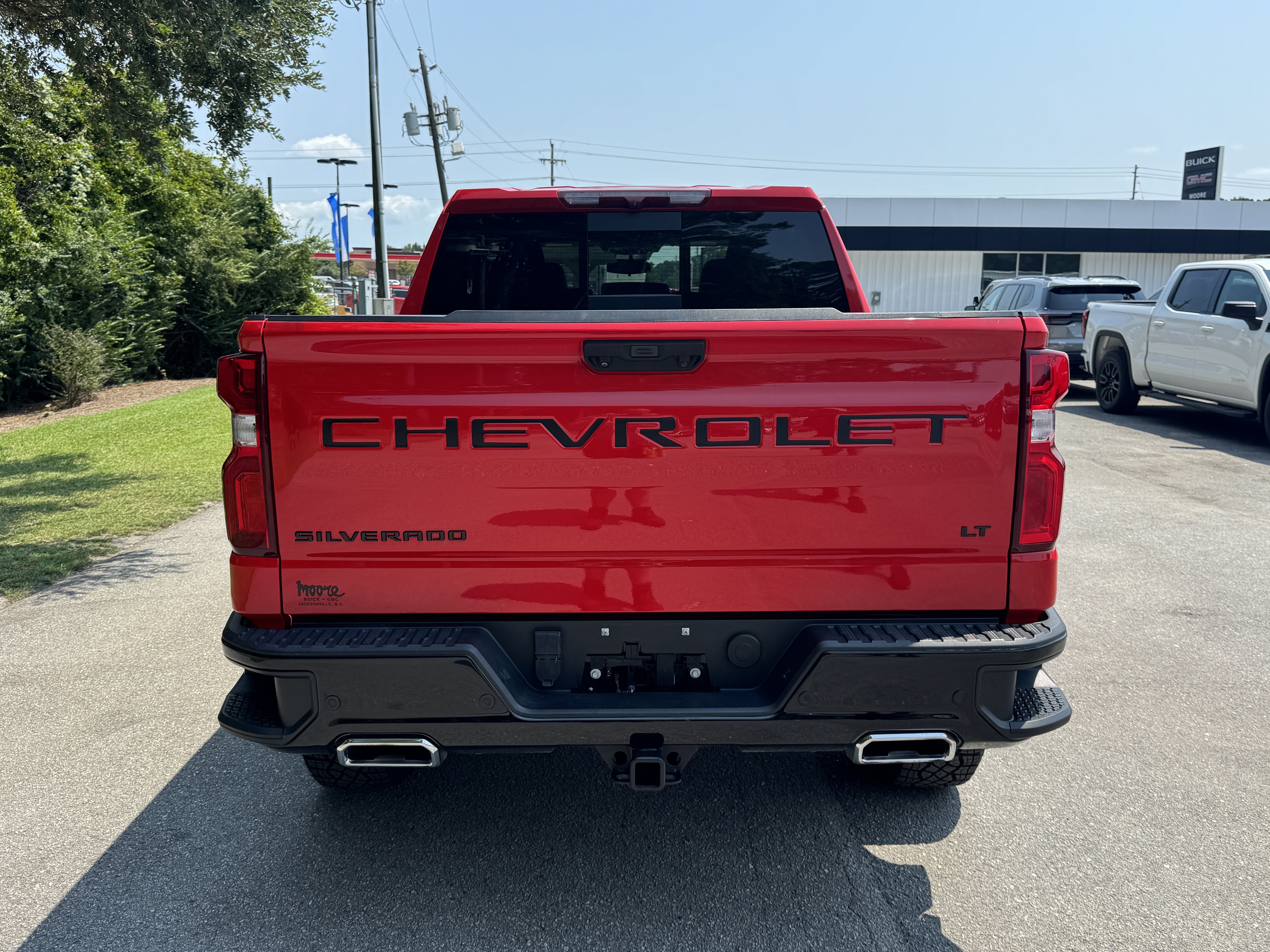 Used 2023 Chevrolet Silverado 1500 LT Trail Boss w/ LT Trail Boss Premium Package AWD/4WD image 9