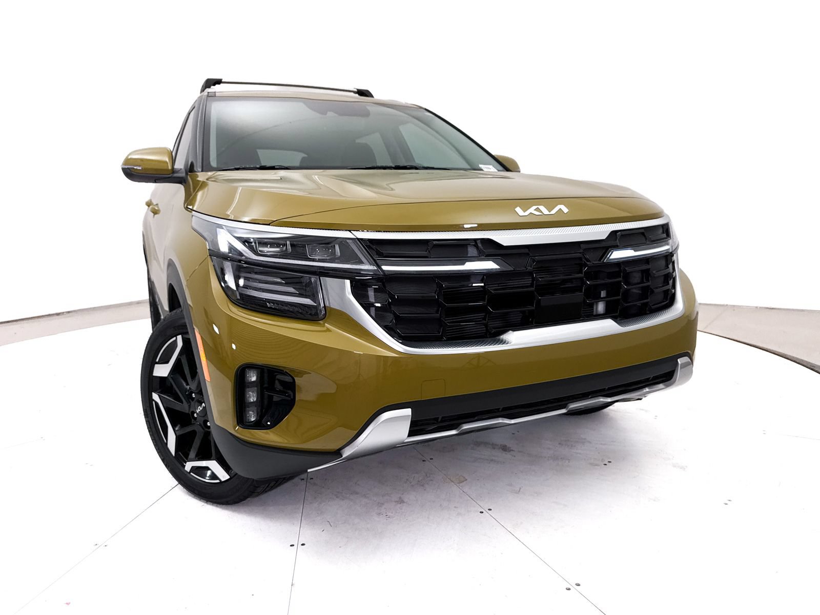 Certified 2024 Kia Seltos SX w/ SX Sunroof Package AWD/4WD image 8