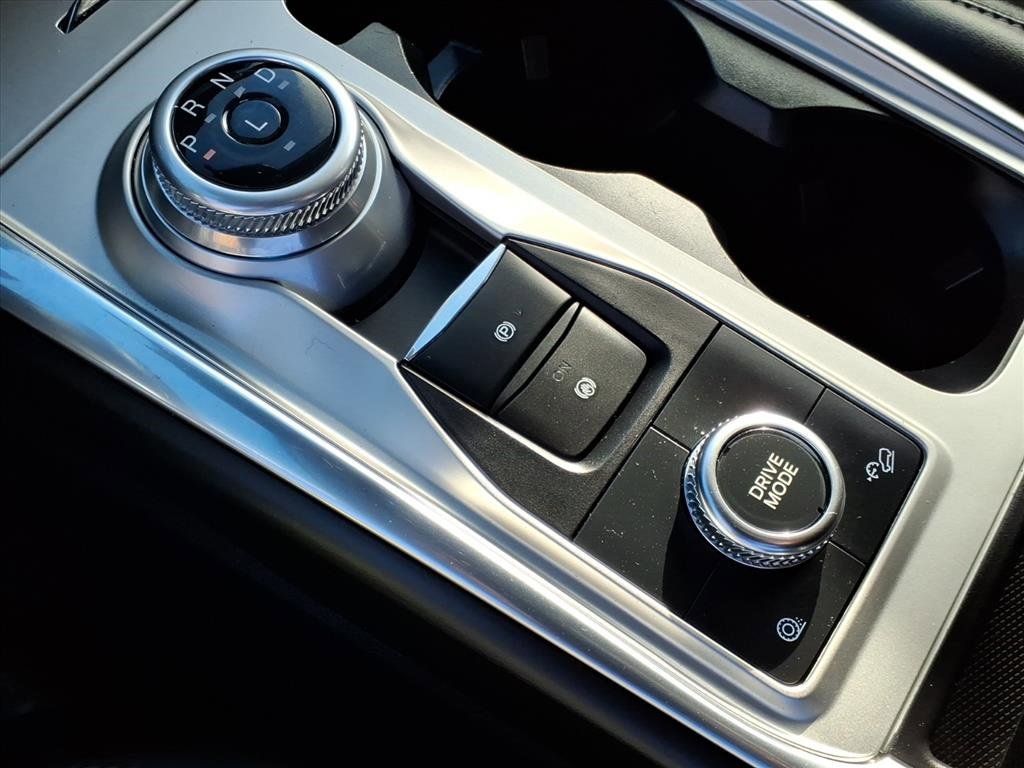 Used 2022 Ford Explorer XLT w/ Equipment Group 202A image 18